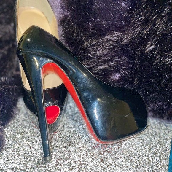 Louboutin  Patent Leather Highness Peep Toe - Picture 2 of 6